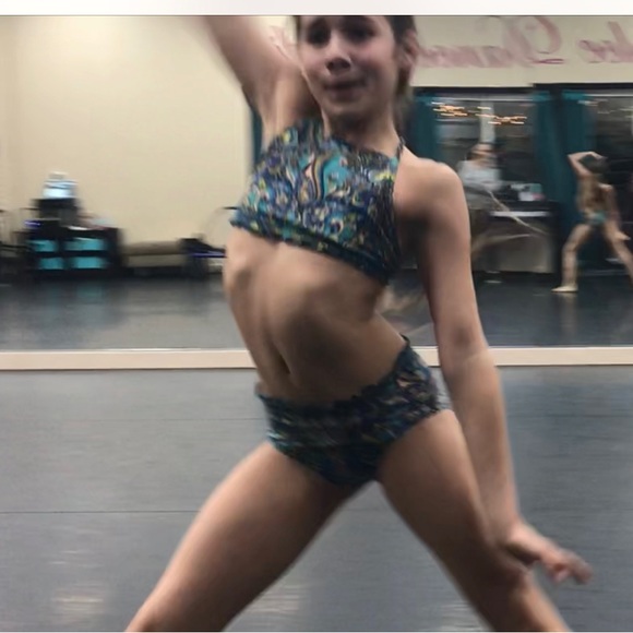 Two piece dance outfit by Countours designed. (Lea Marie) Size CL. Like new - Picture 11 of 12